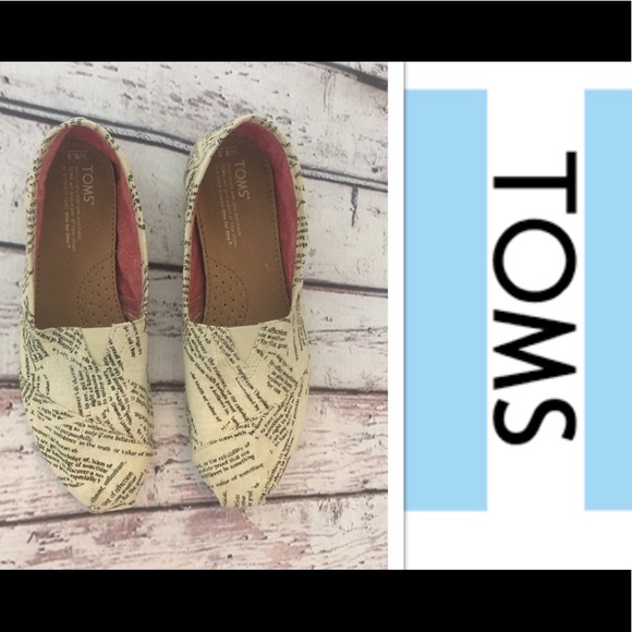 Toms Shoes - 🎉TOMS Classic Canvas Shoes Newsprint🎉8 1/2